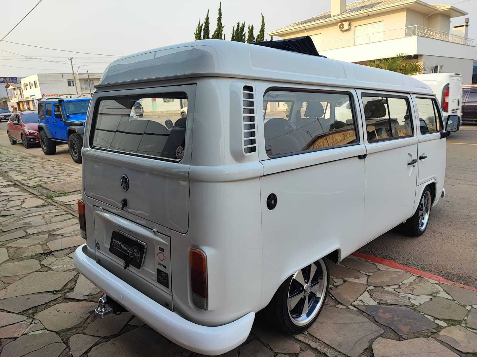 KOMBI 1600