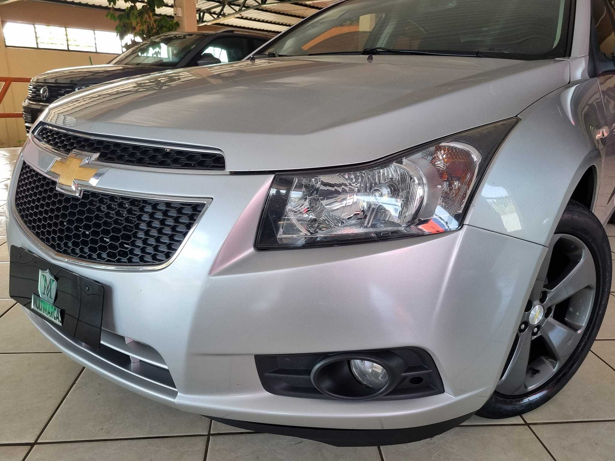 CRUZE SEDAN LT 1.8