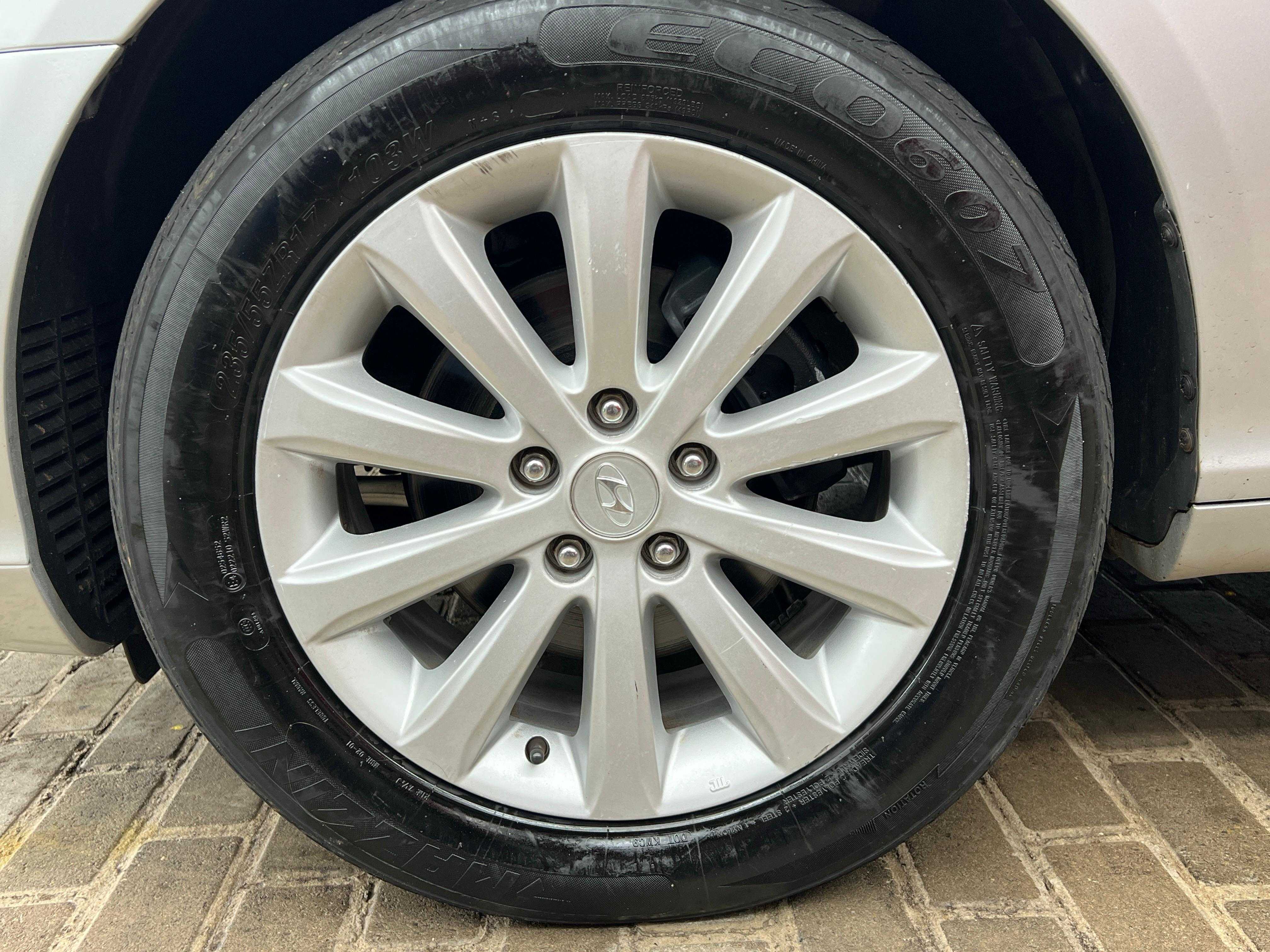 AZERA 3.3 V6