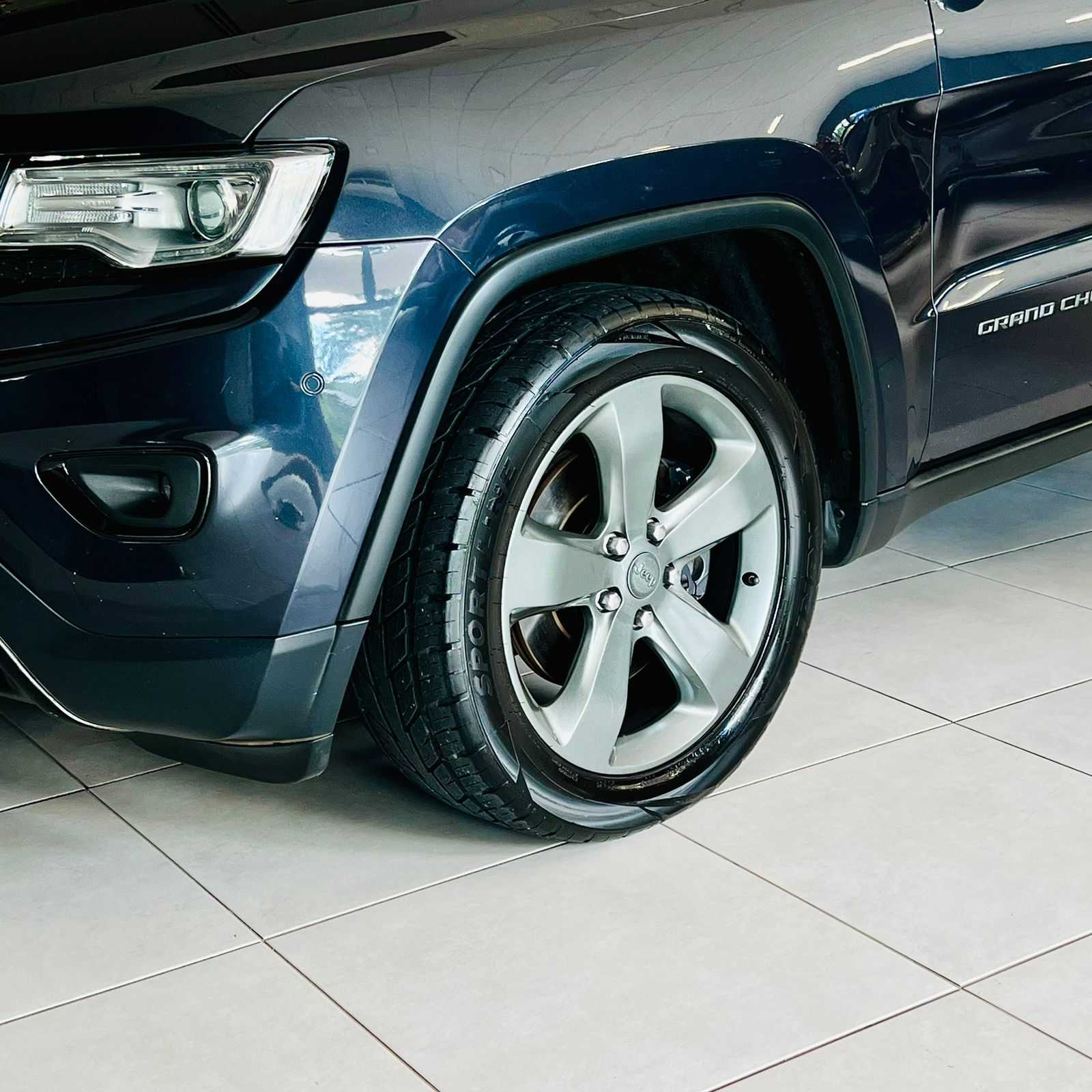 GRAND CHEROKEE LIMITED 3.0 V6