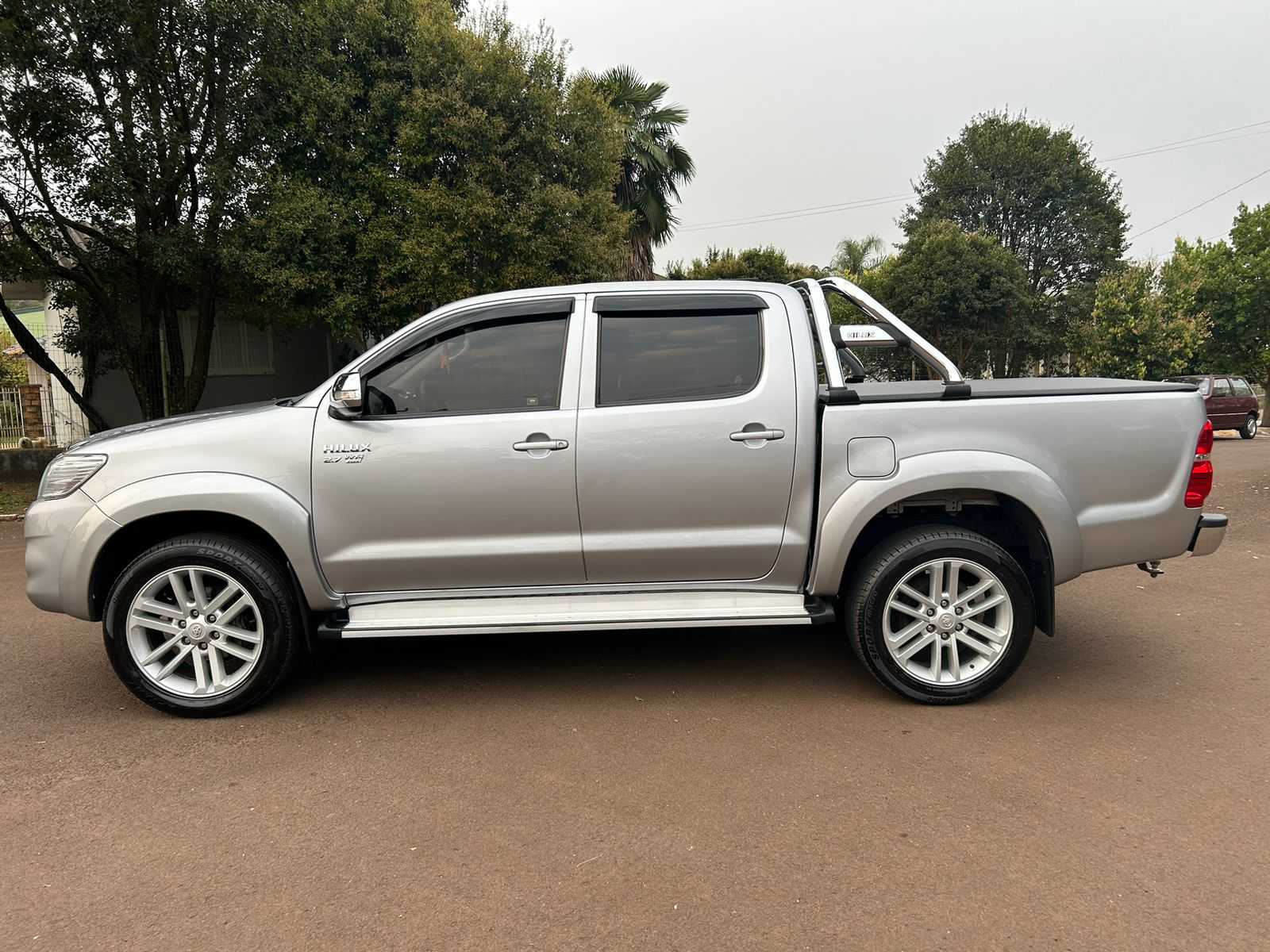 HILUX CD SRV 4X2 2.7