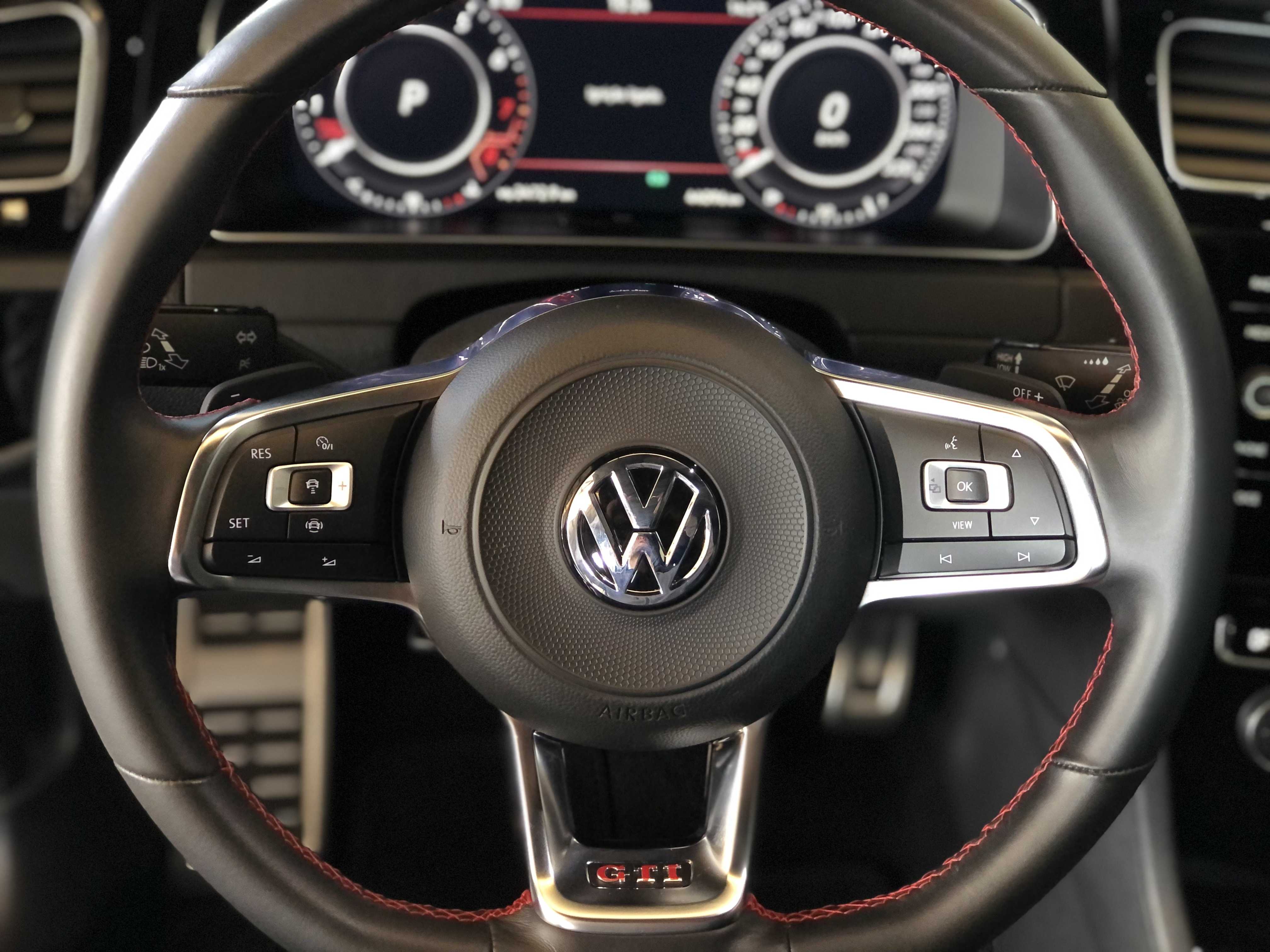 GOLF GTI TOP DE LINHA