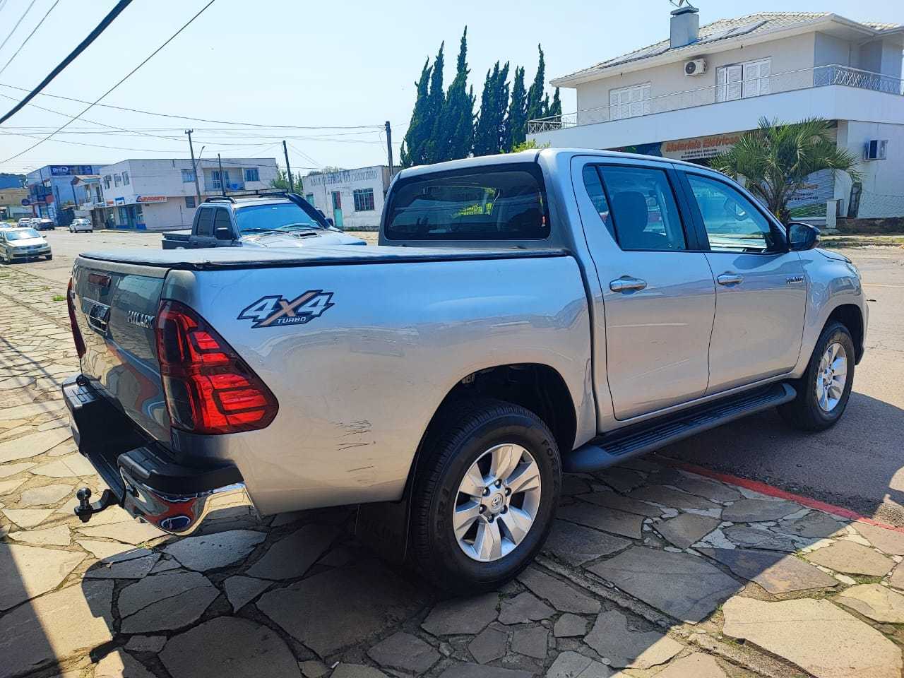 HILUX 2.8 SR 4X4