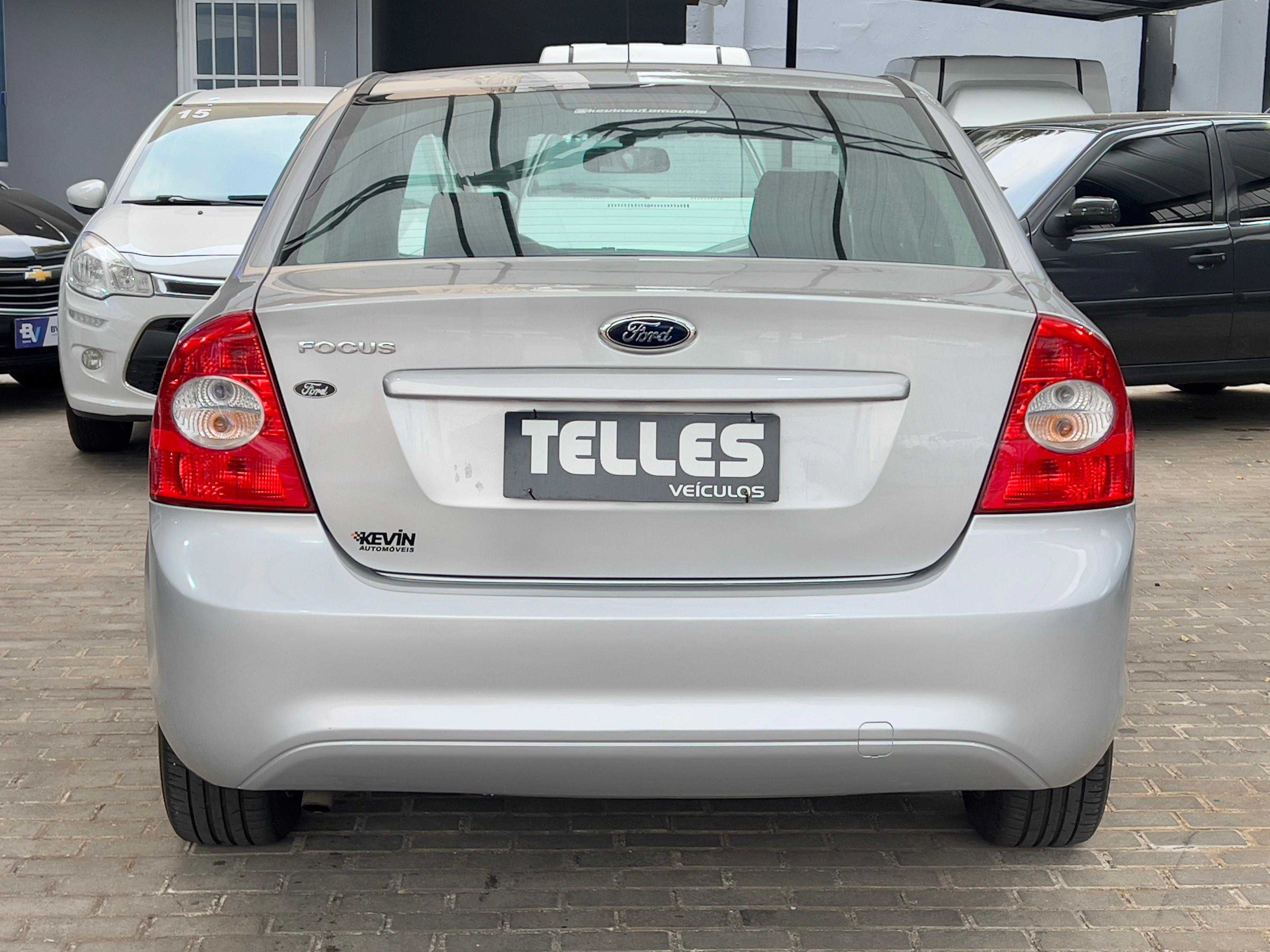 FOCUS GLX 1.6 / SEDAN