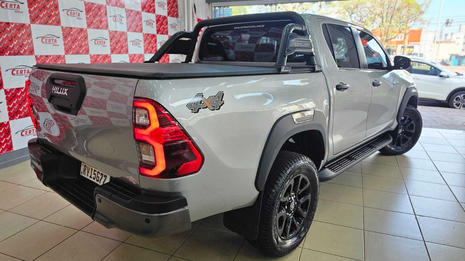 HILUX CONQUEST 4X4 25 MIL KM