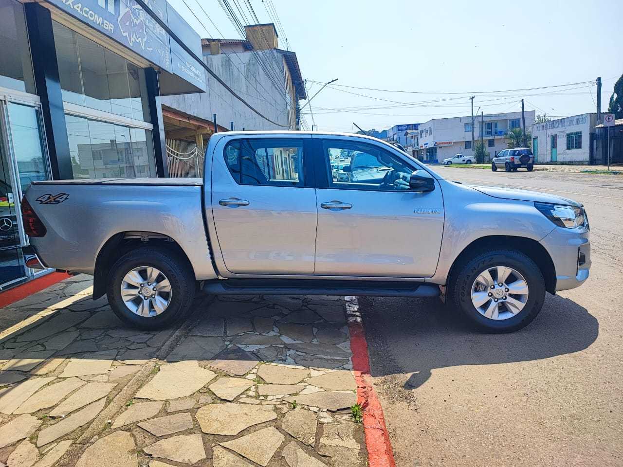 HILUX 2.8 SR 4X4