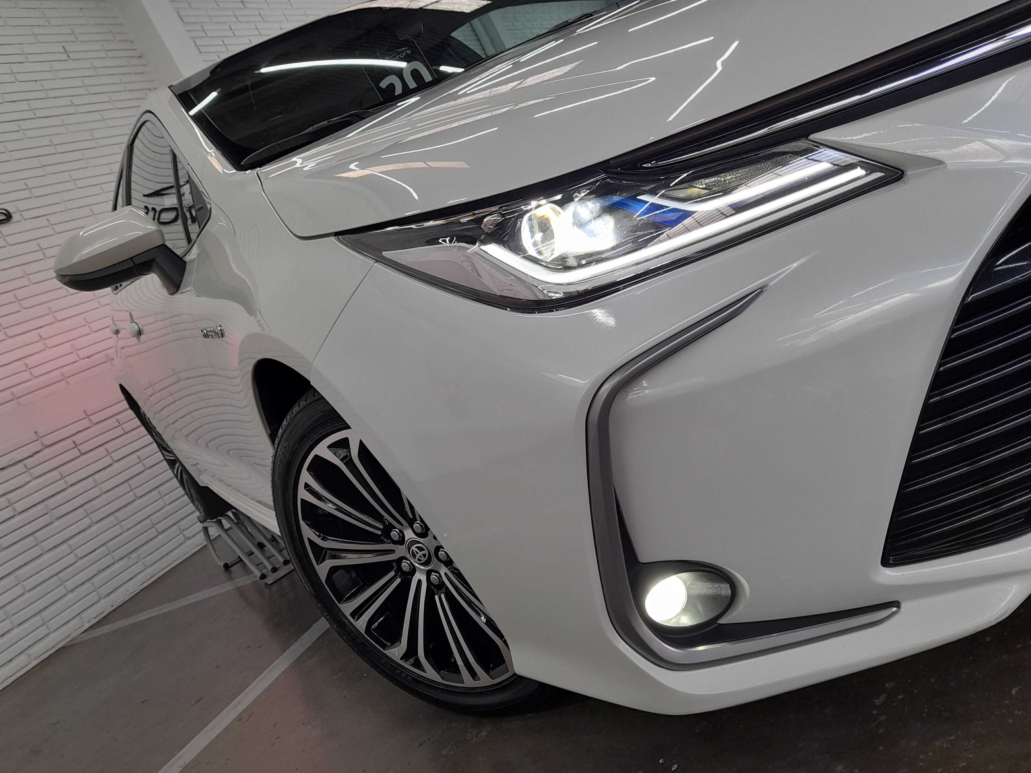 COROLLA ALTIS PREMIUM HYBRID