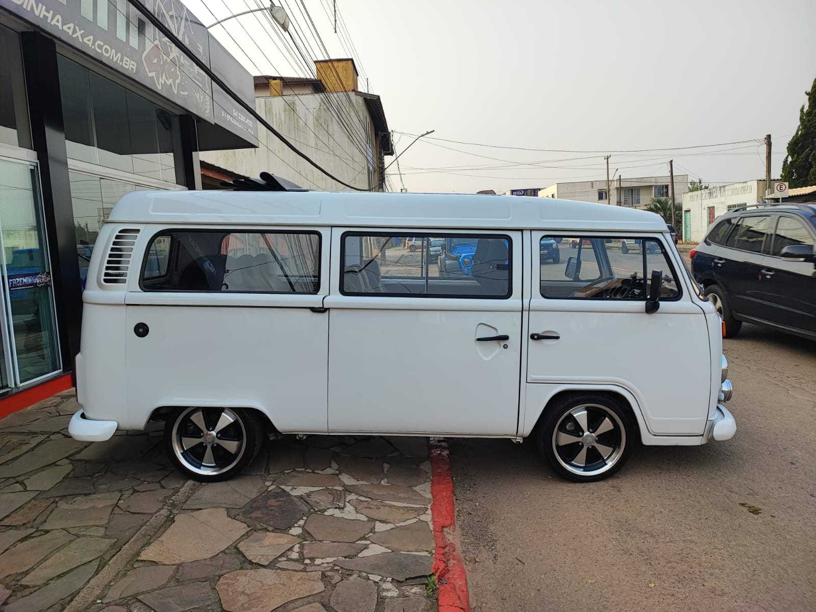 KOMBI 1600