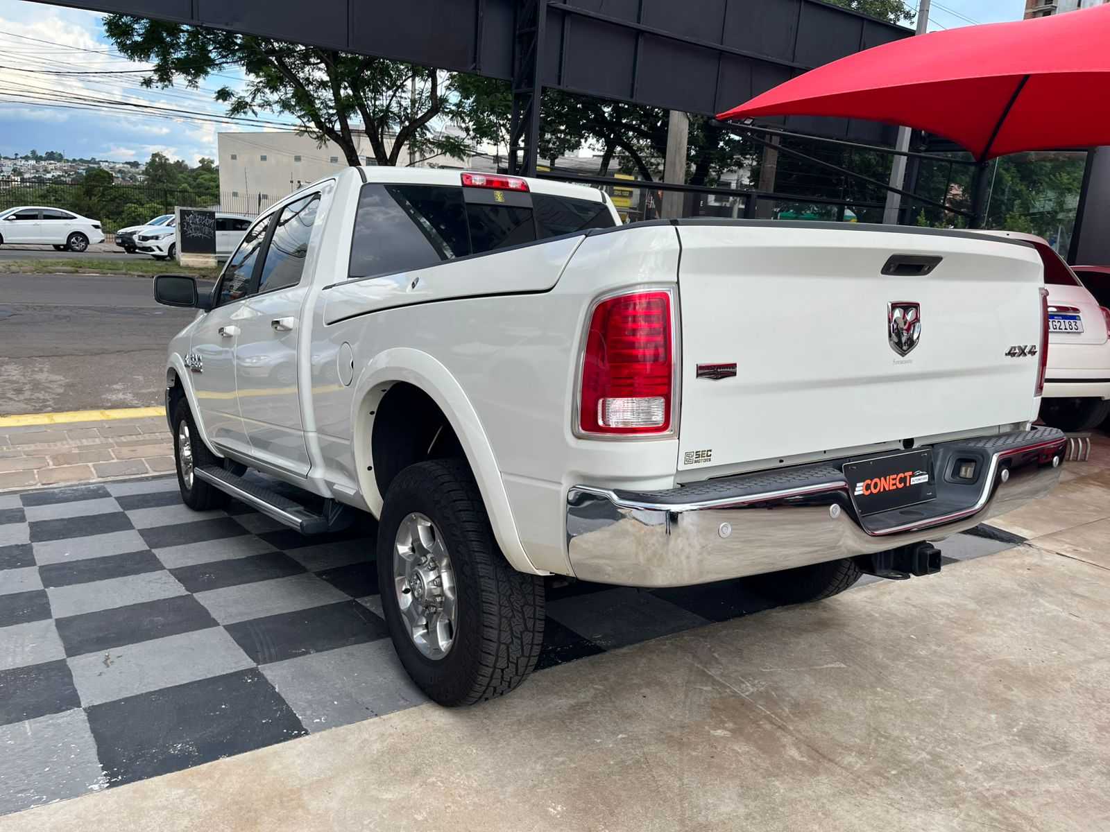 RAM 2500 LARAMIE