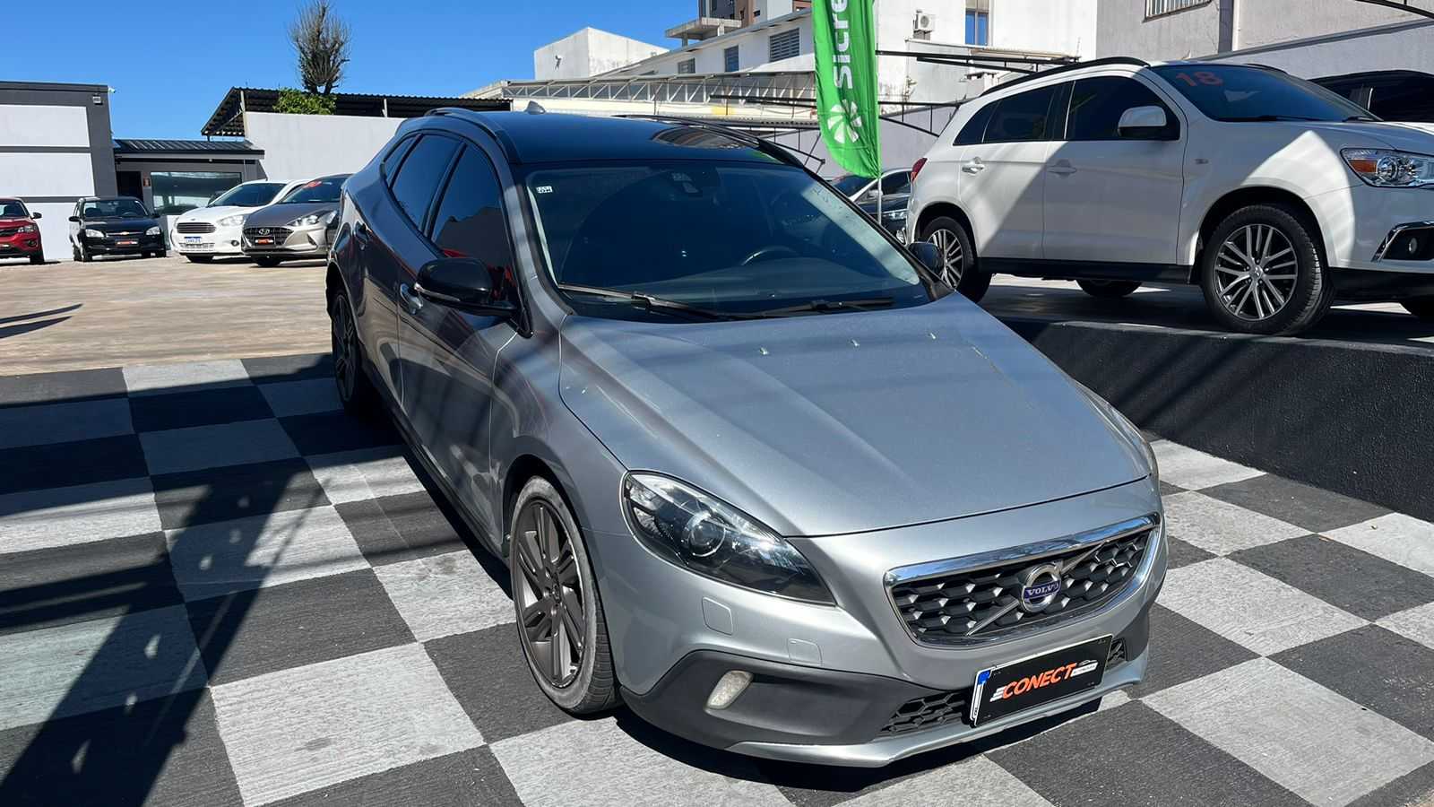 V40 T5 CROSS COUNTRY AWD