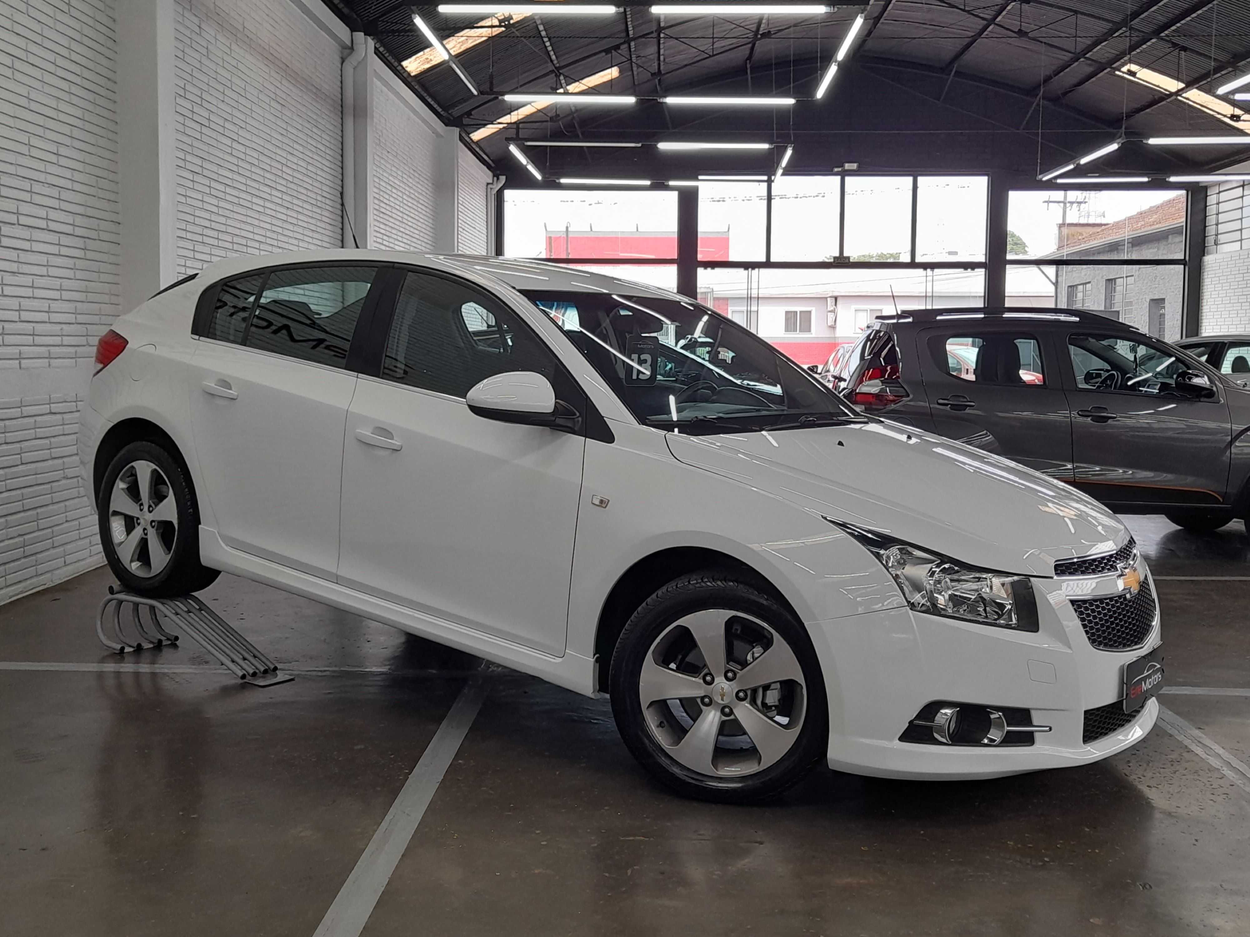 CRUZE HB LT 1.8