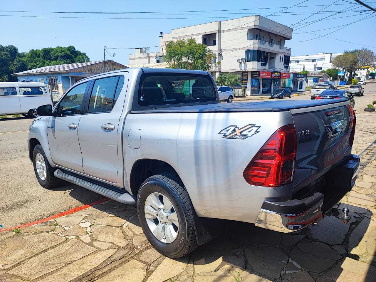 HILUX 2.8 SR 4X4