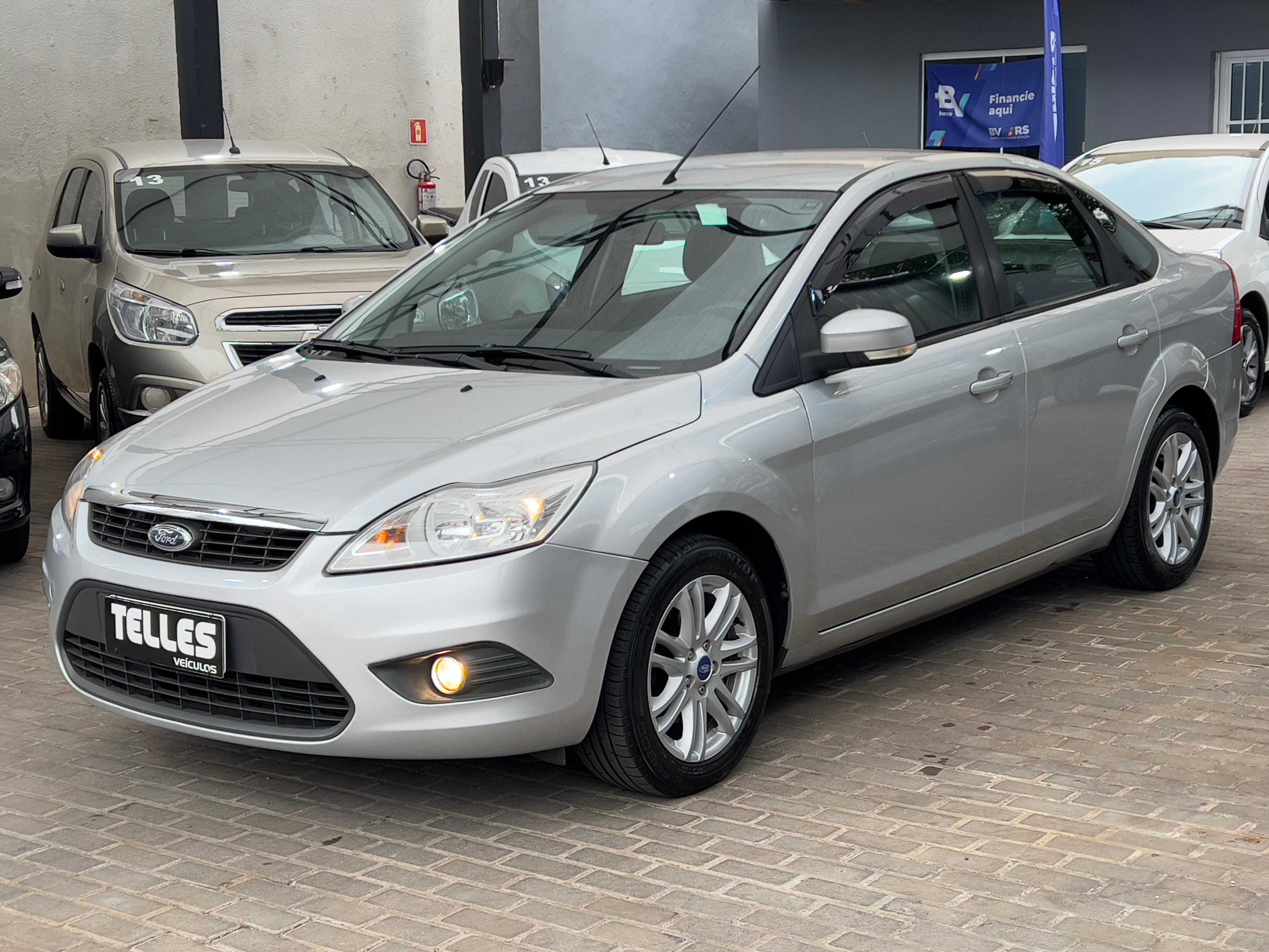 FOCUS GLX 1.6 / SEDAN