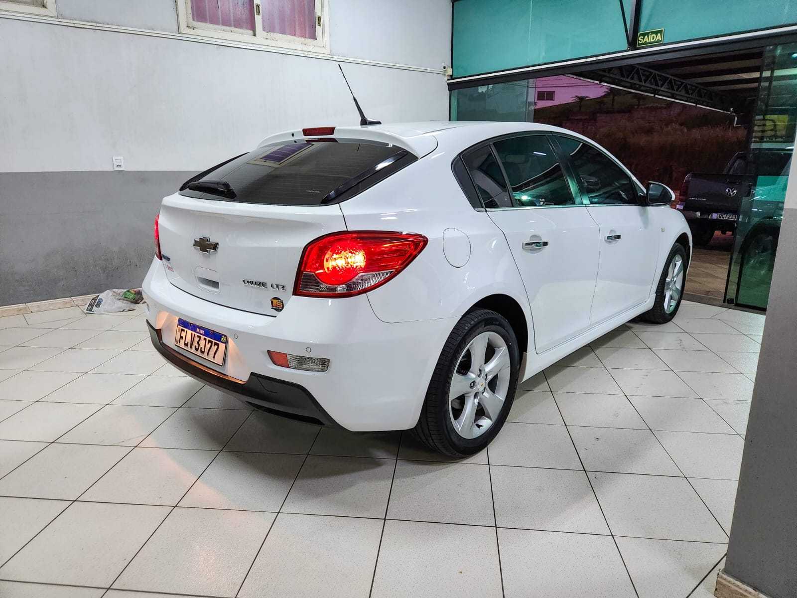 CRUZE HATCH LTZ 1.8 AUT C/TETO