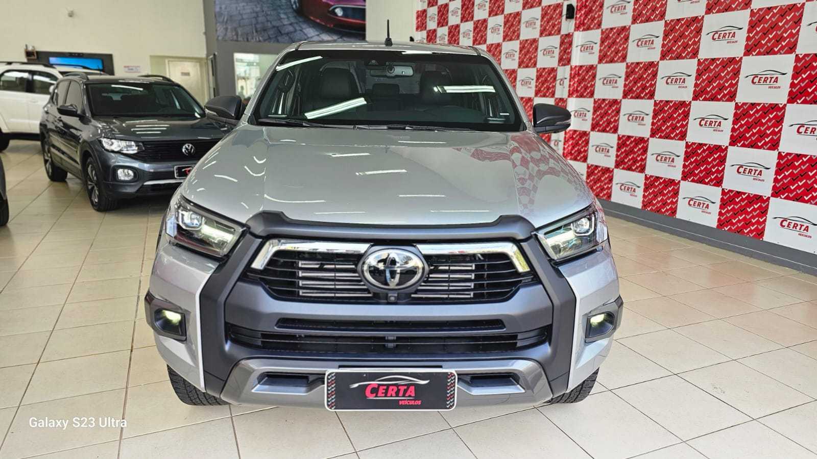 HILUX CONQUEST 4X4 25 MIL KM