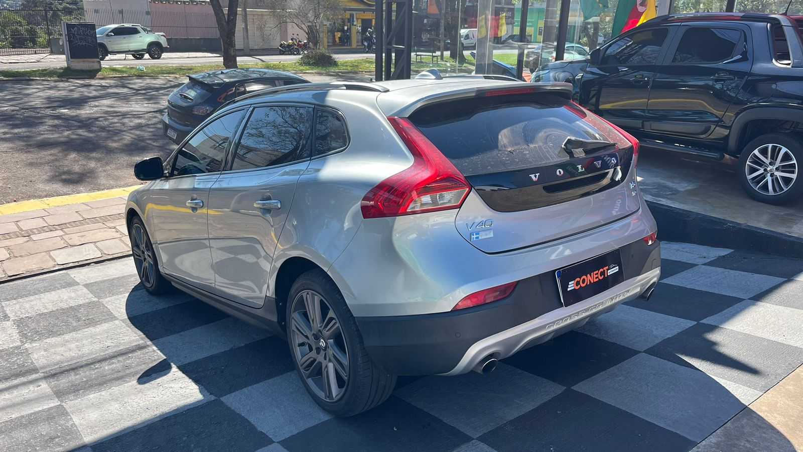 V40 T5 CROSS COUNTRY AWD