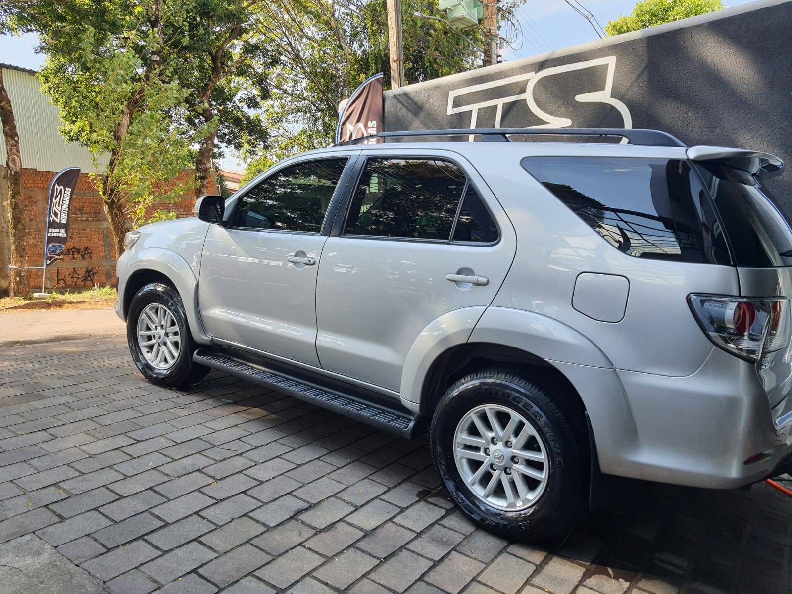 HILUX SW4 IPVA PAGO