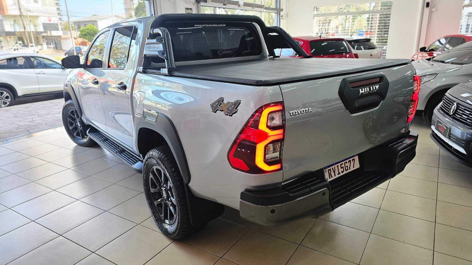 HILUX CONQUEST 4X4 25 MIL KM