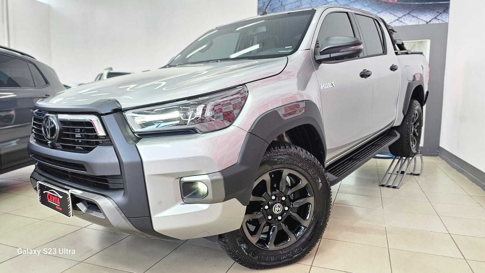 HILUX CONQUEST 4X4 25 MIL KM