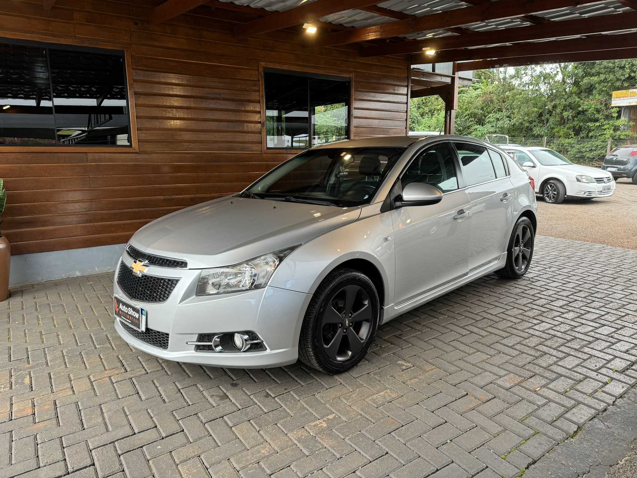 CRUZE LT