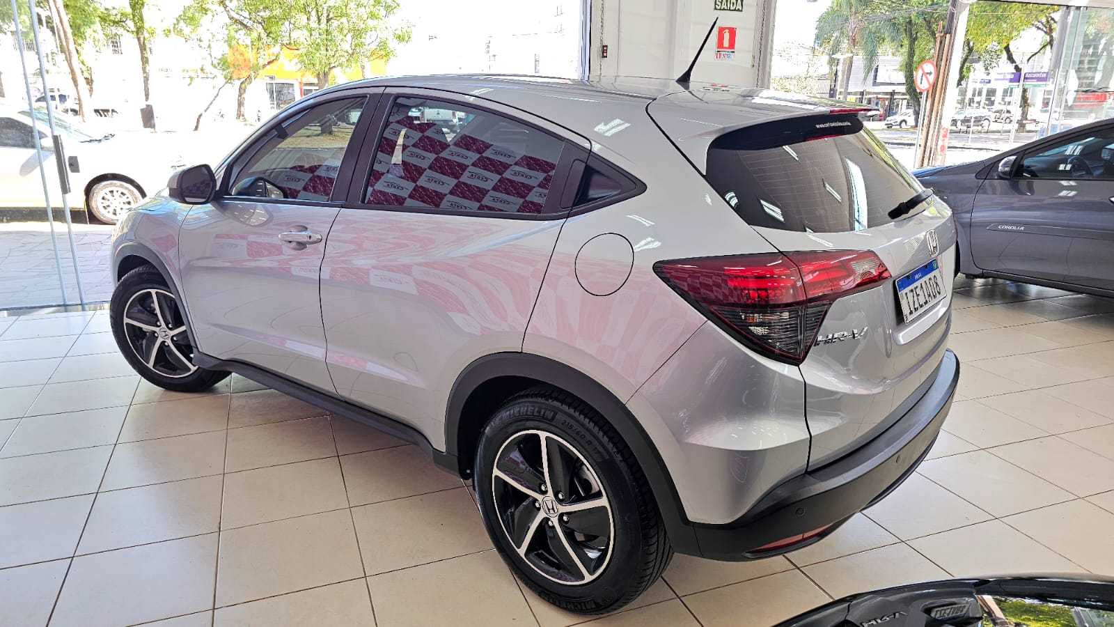 HR-V  LX IMPECÁVEL