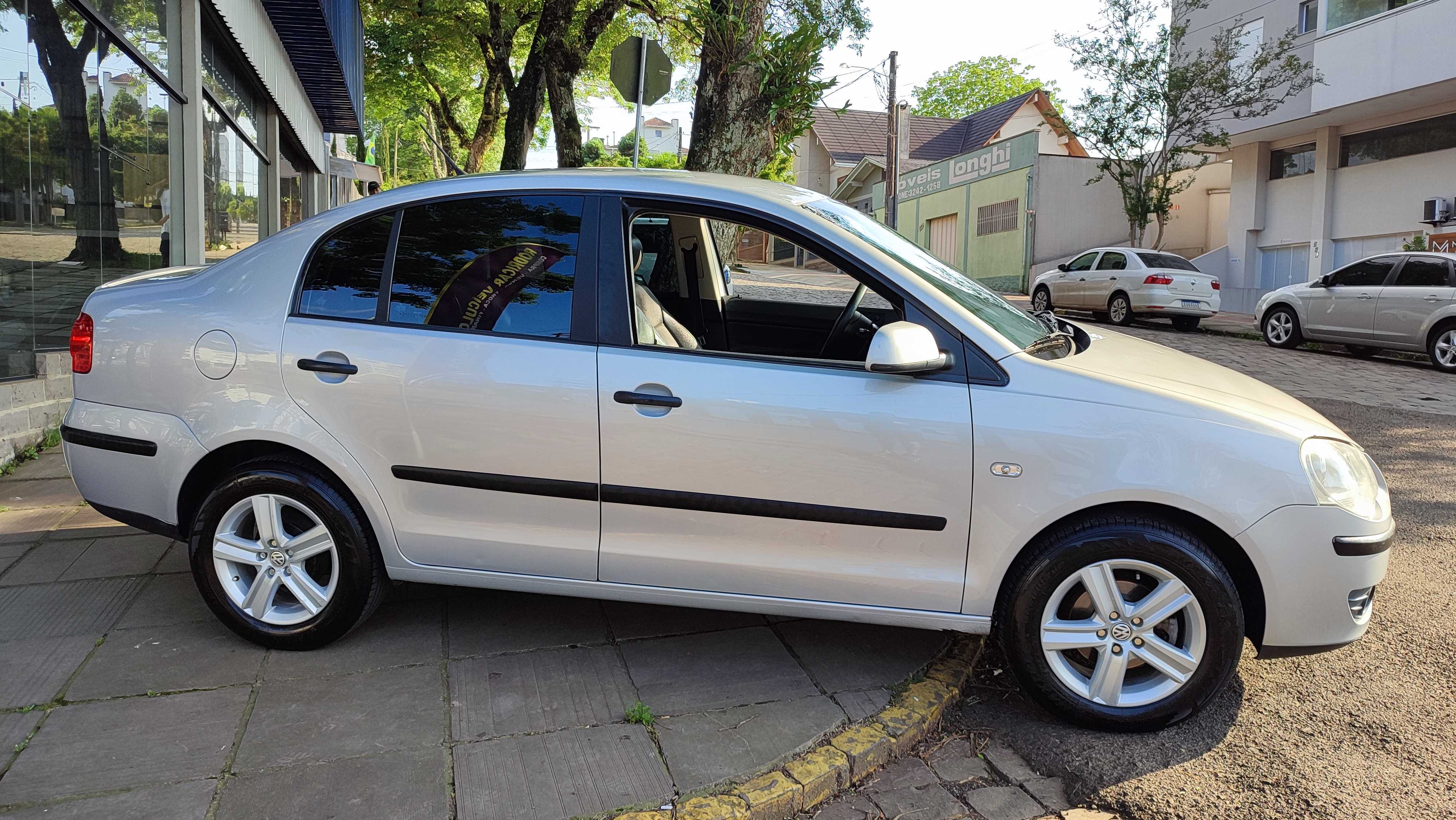 POLO SEDAN 1.6 FLEX