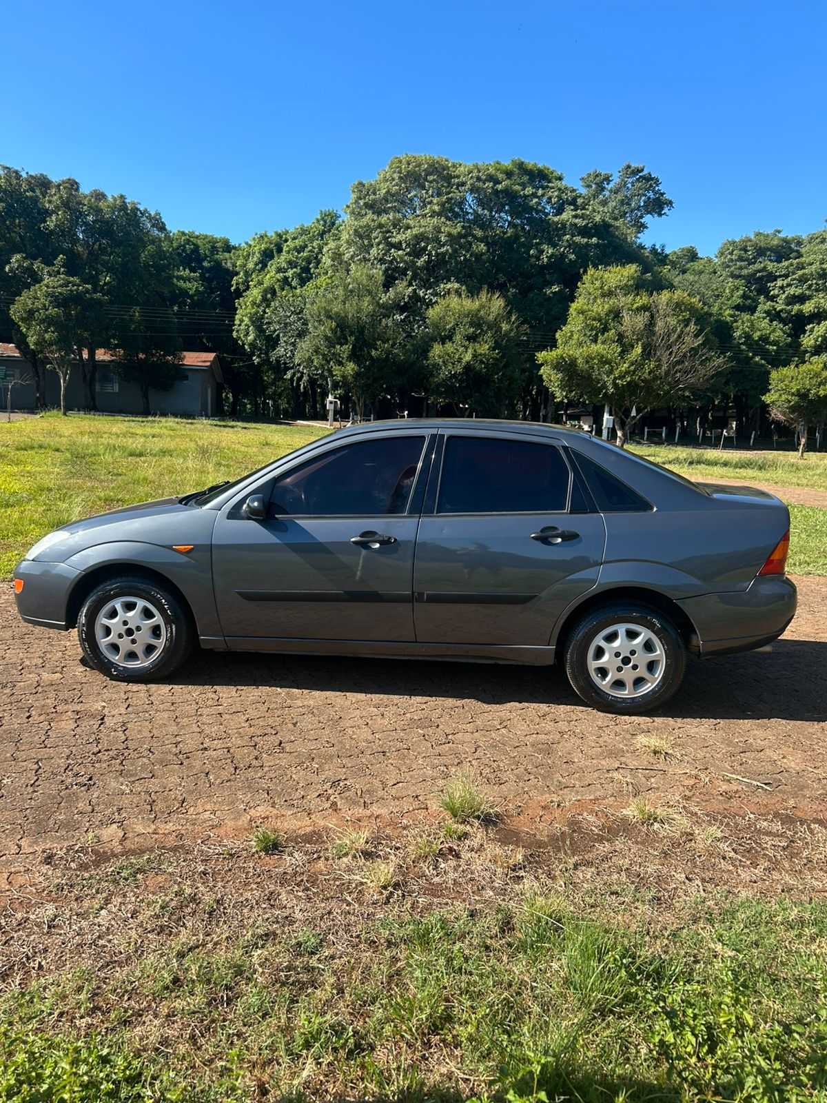 FOCUS SEDAN 2.0