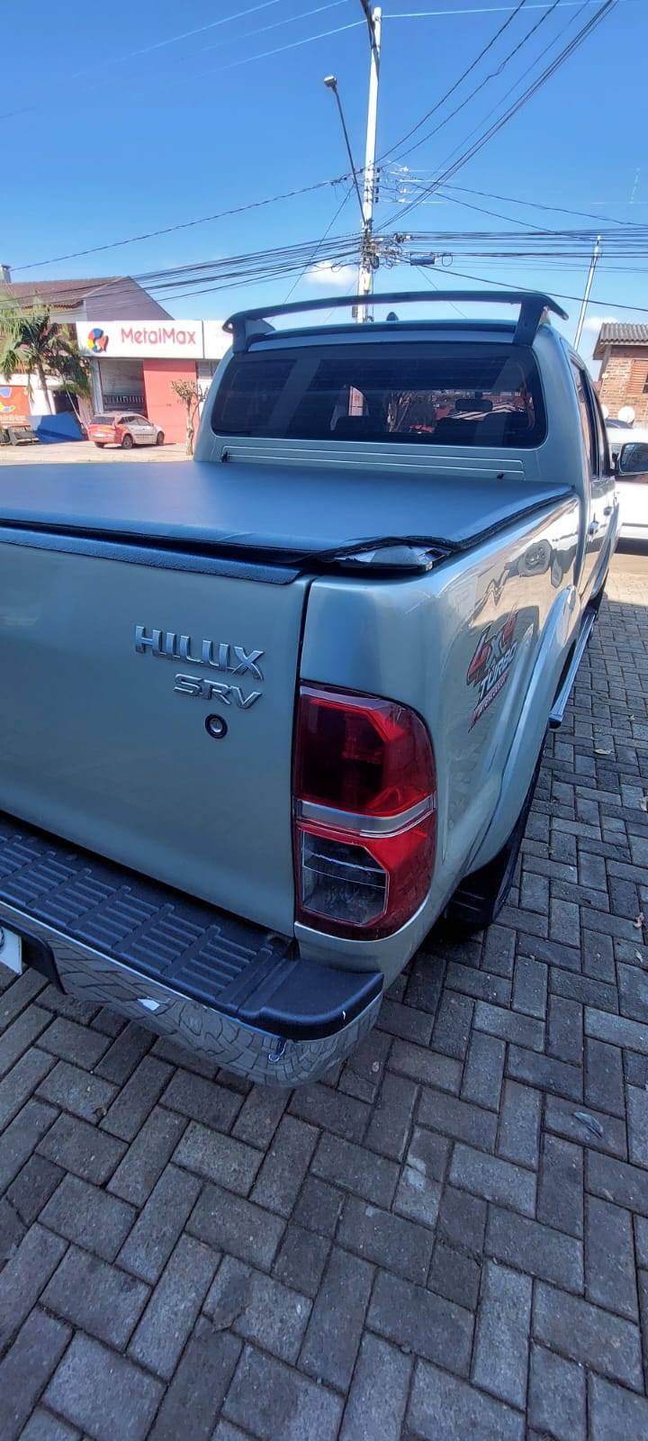 HILUX