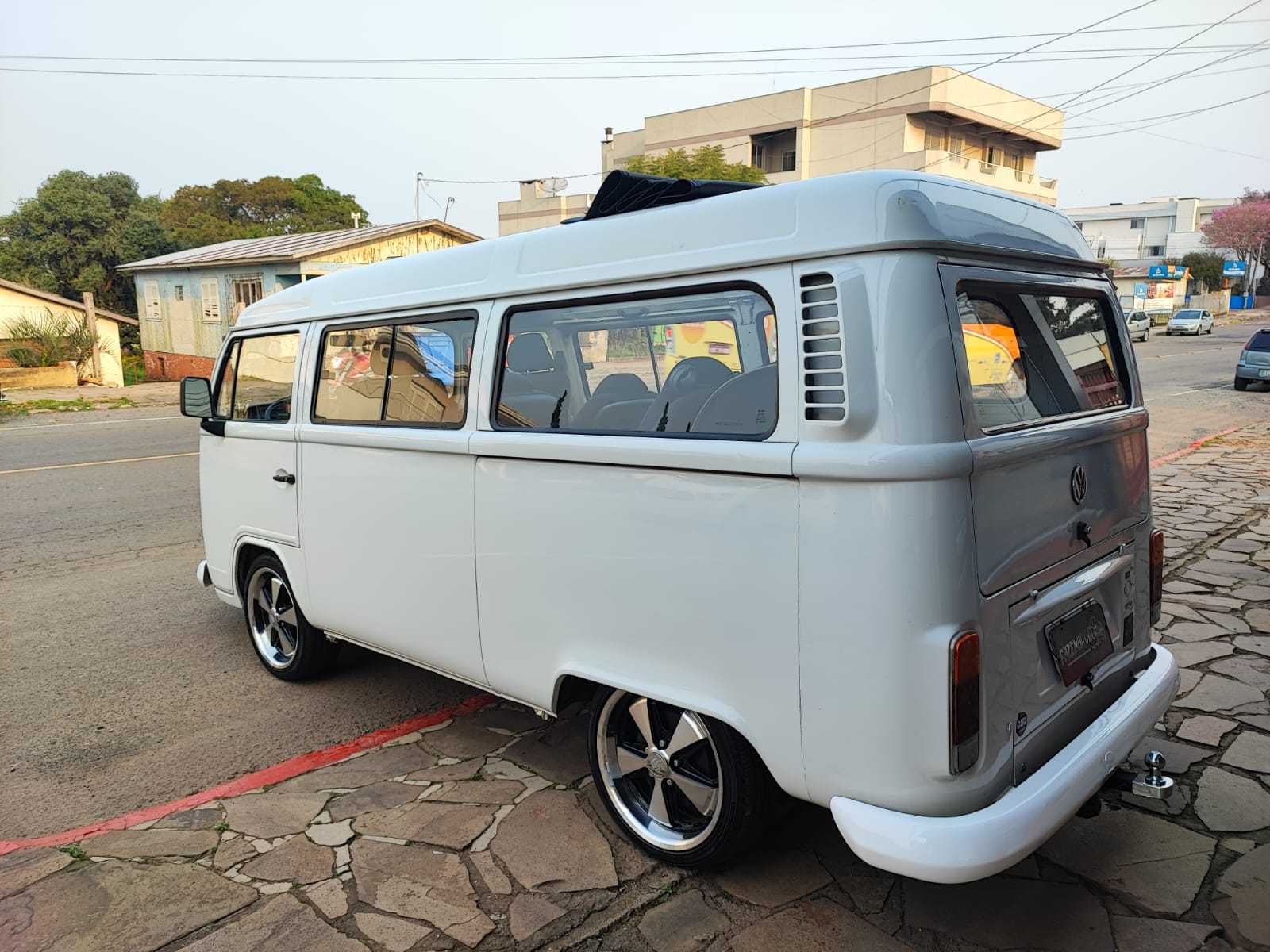 KOMBI 1600