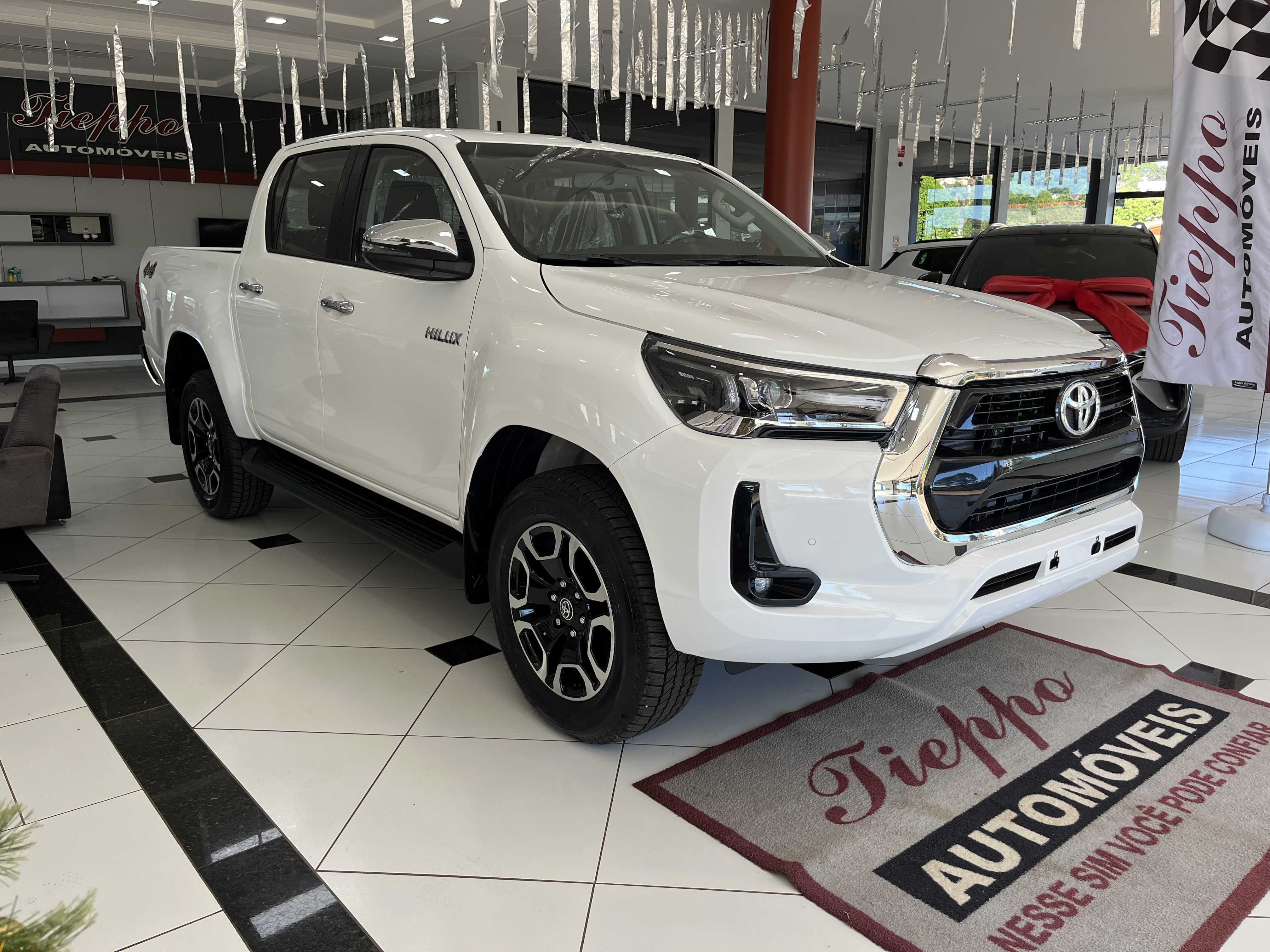 HILUX SRV LED 0KM 4X4 DIESEL