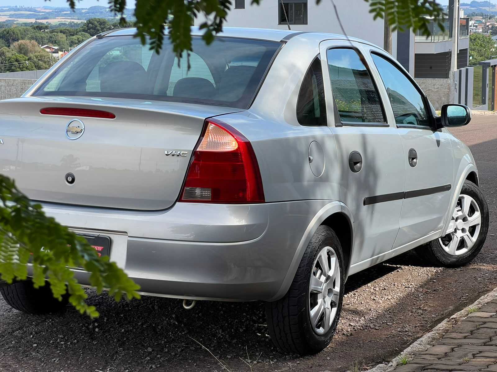 CORSA SEDAN