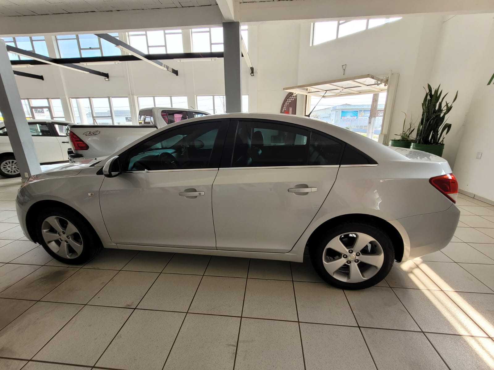 CRUZE LT