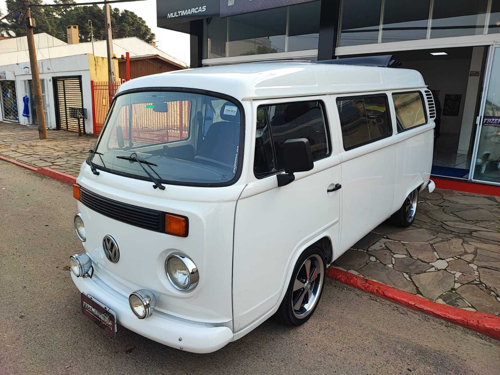 KOMBI 1600