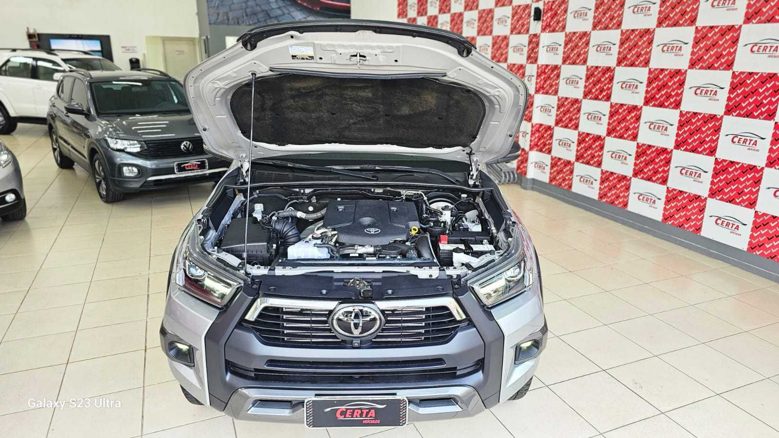 HILUX CONQUEST 4X4 25 MIL KM