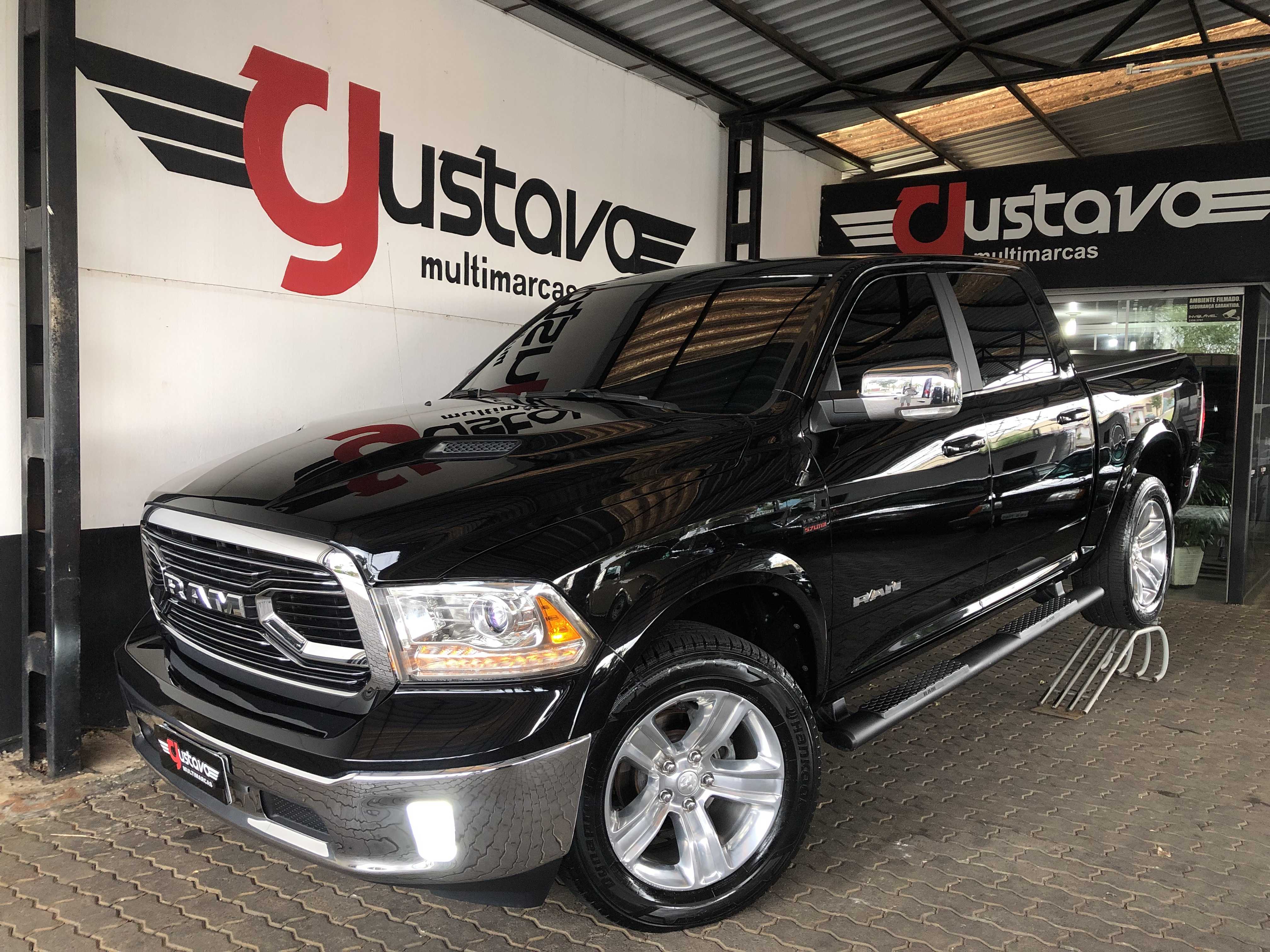 RAM CLASSIC LARAMIE 5.7 HEMI