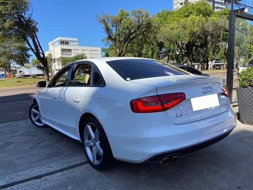 AUDI A4 MULTITRONIC 1.8 TURBO