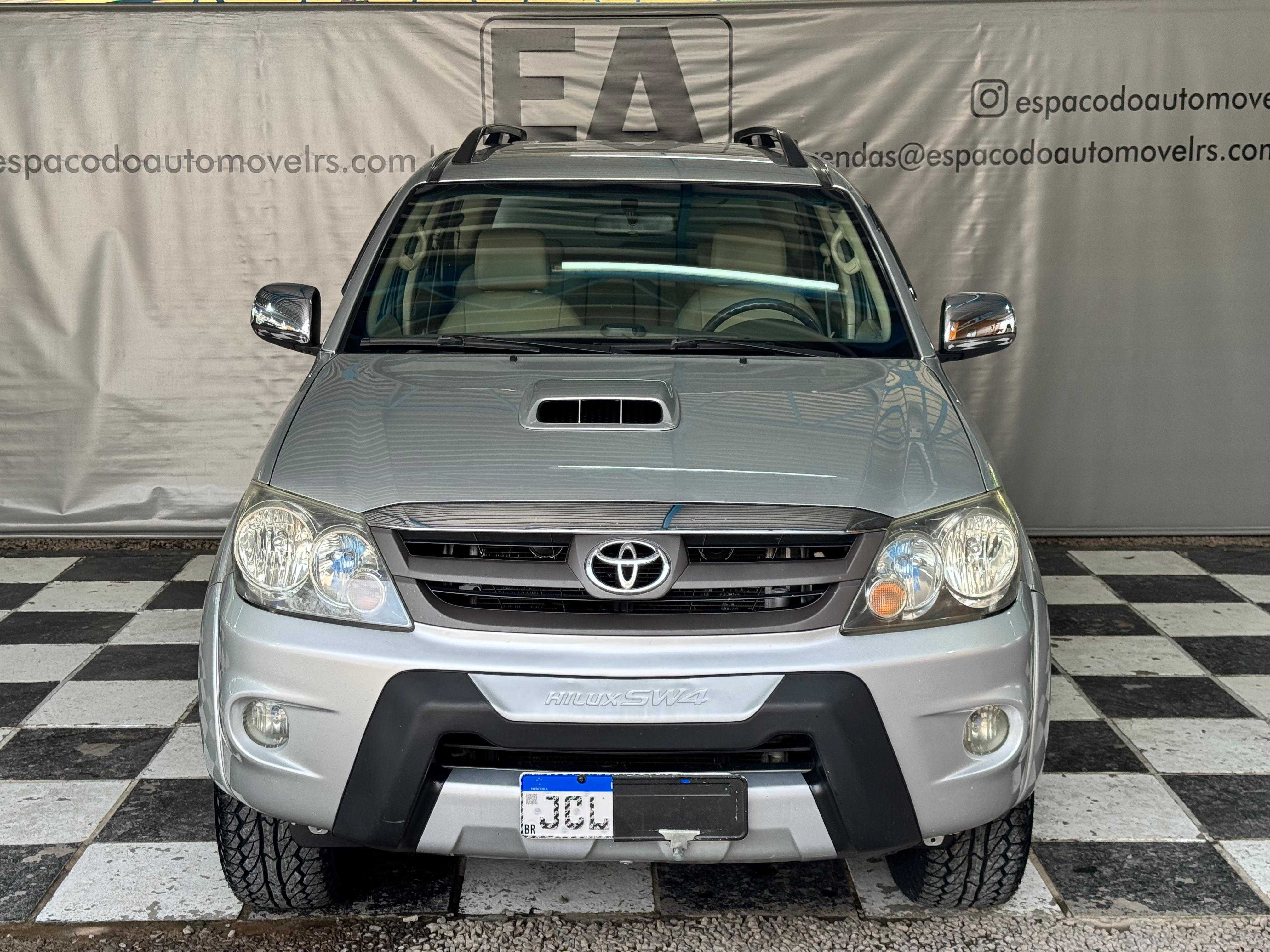 HILUX SW4 3.0 SRV DIES. AUT