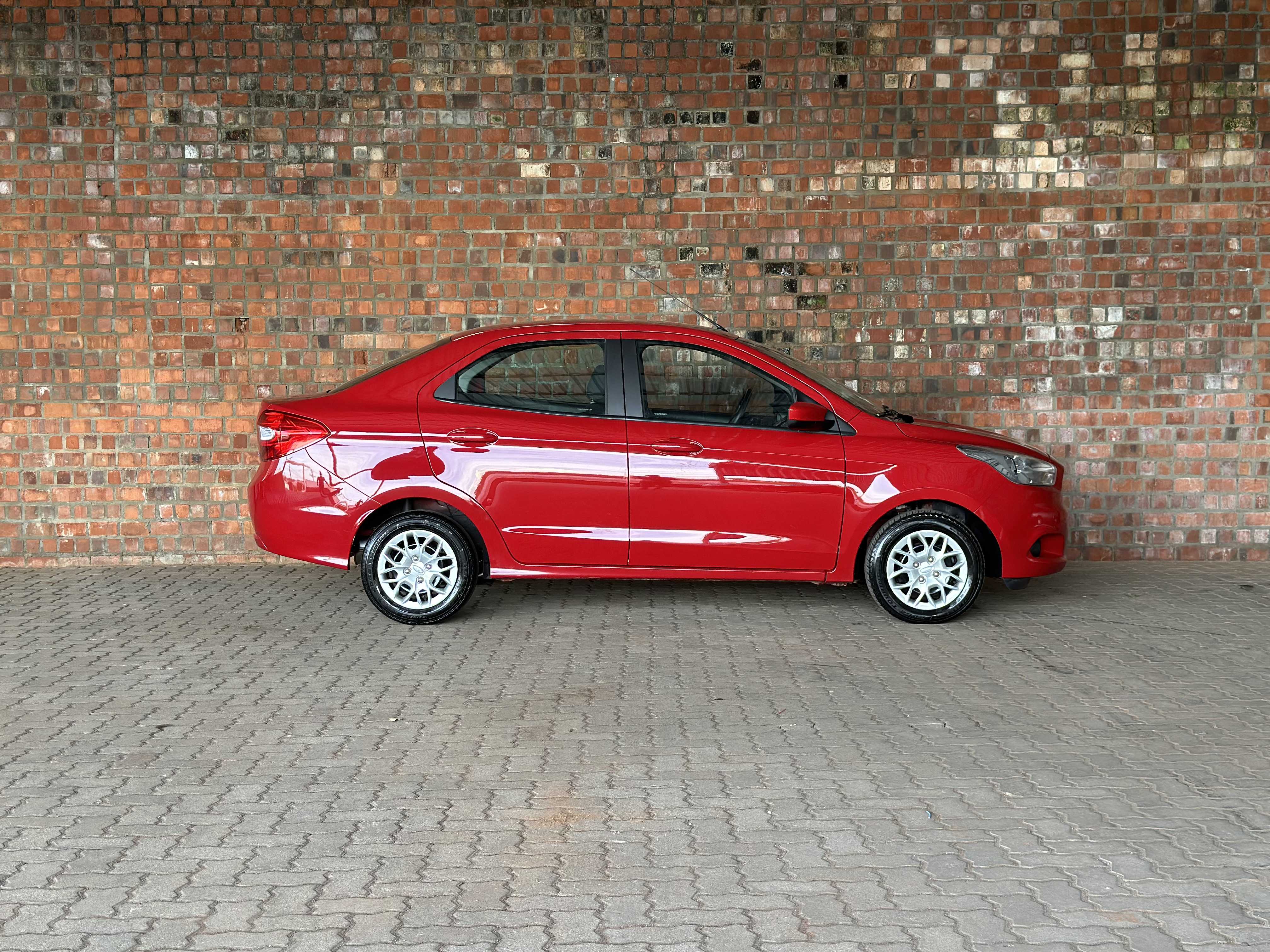 KA SEDAN SE 1.5 FLEX