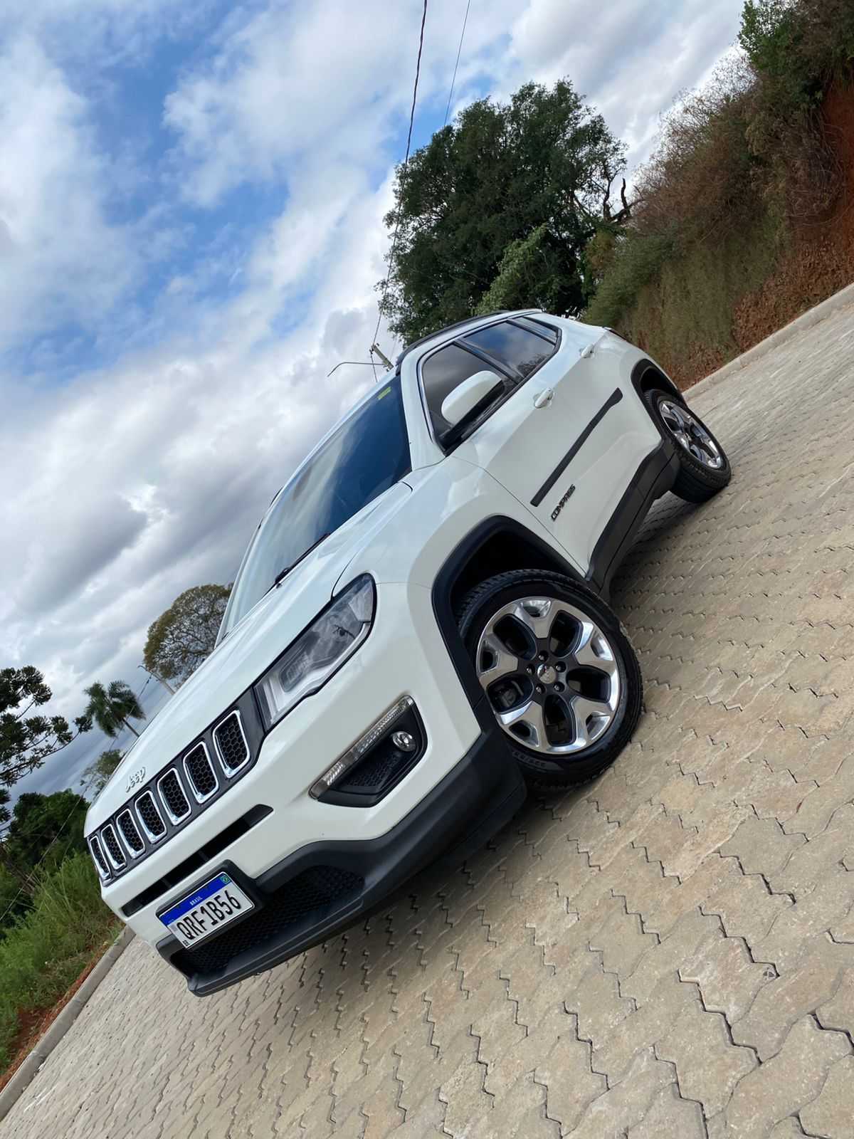 JEEP COMPASS LONGITUDE 2019