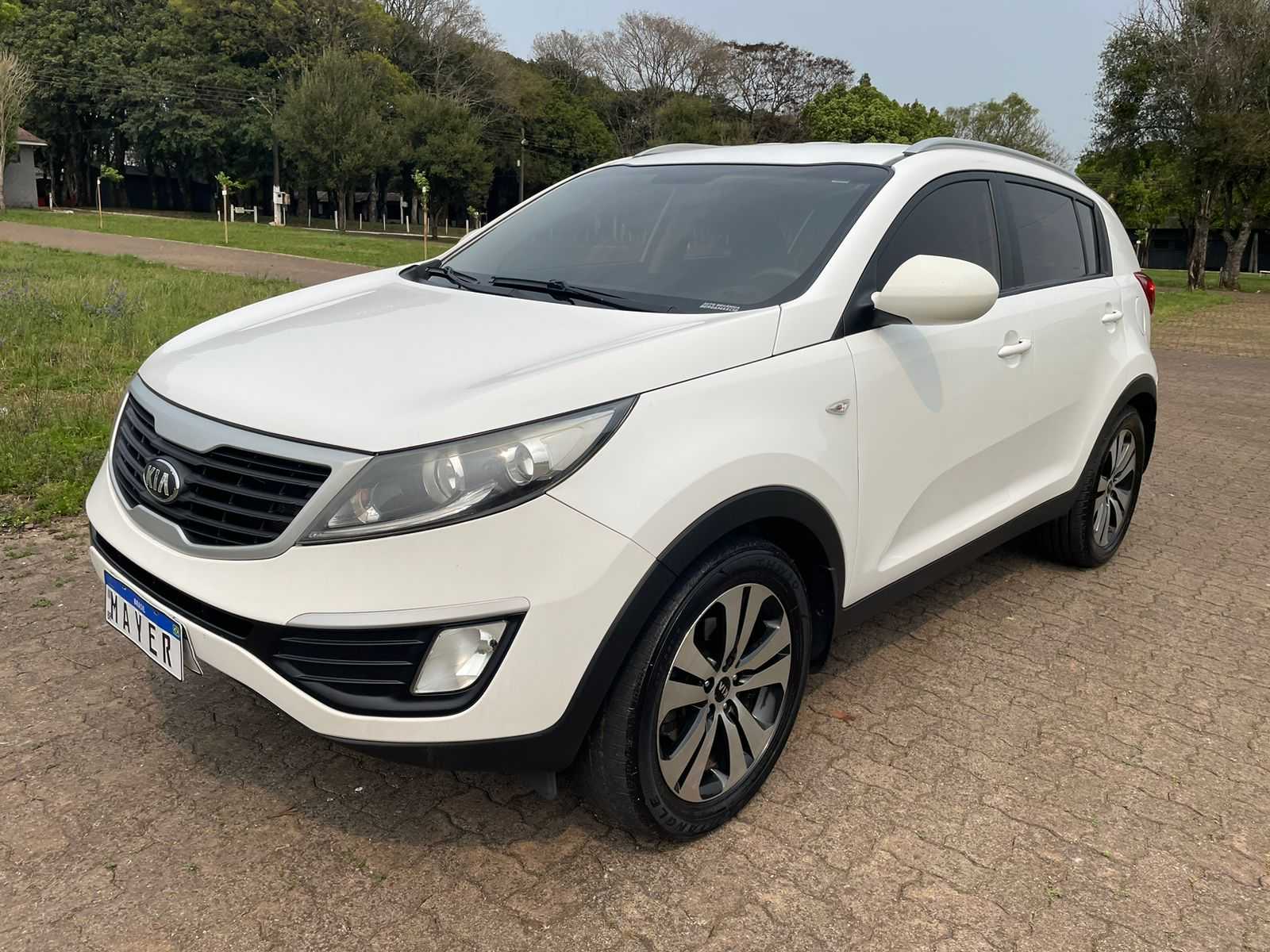 KIA SPORTAGE LX 2.0 AT